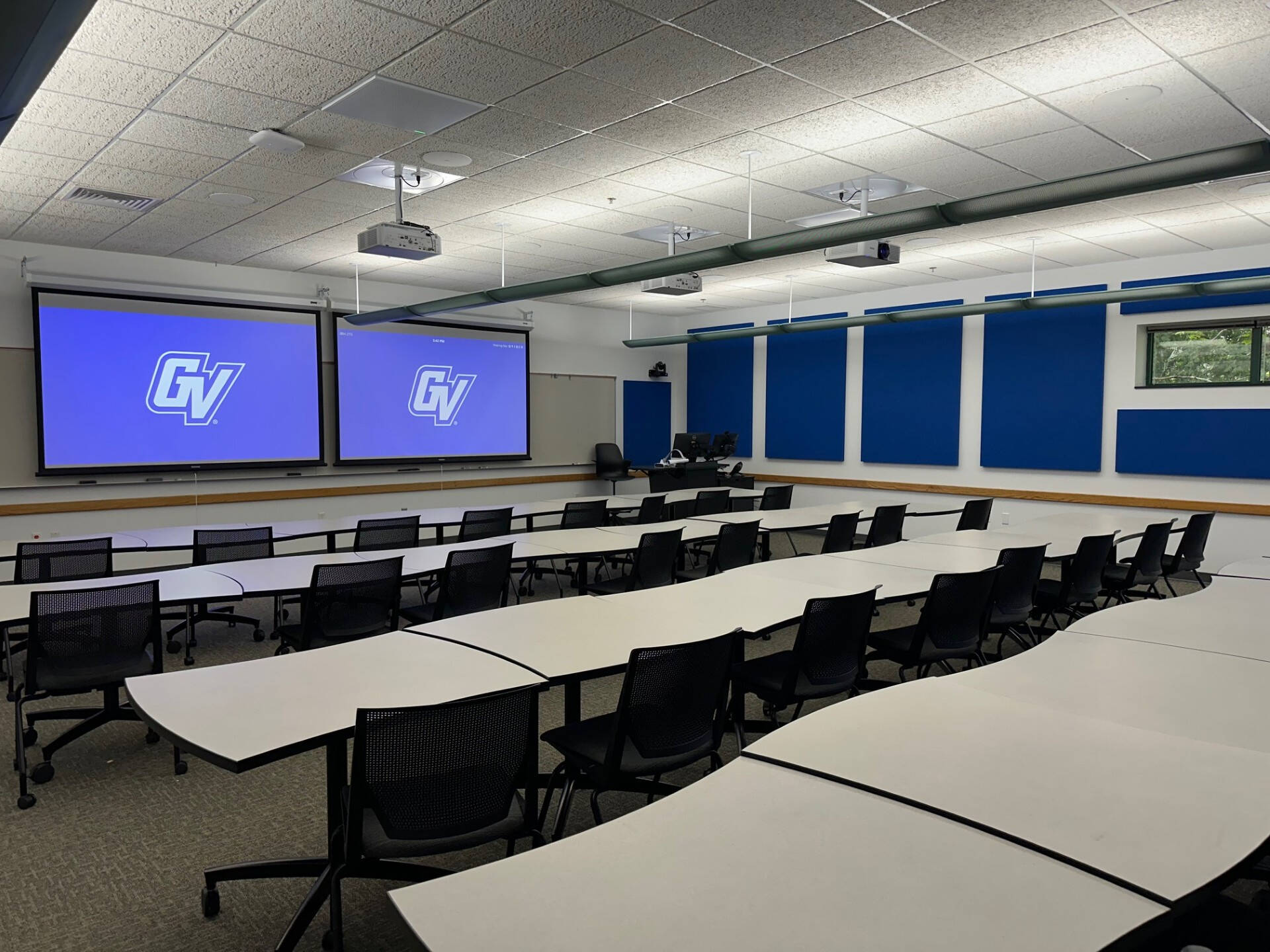 GVSU Traverse City Center classroom